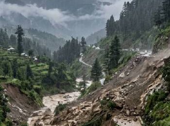 48 घंटे में तूफानी बारिश की चेतावनी, आज 17 राज्यों के लिए अलर्ट
