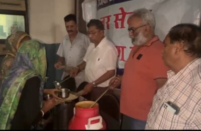 लायंस क्लब जालंधर ने सिविल अस्पताल में पेशेंट को खिलाया रात का भोजन*