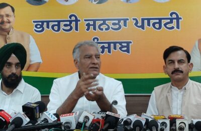 सरकार छात्रों की भावनाओं से भली-भांति परिचित है, छात्र अपने आंदोलन के राजनीतिक अपहरण से सावधान रहें — सुनील जाखड़