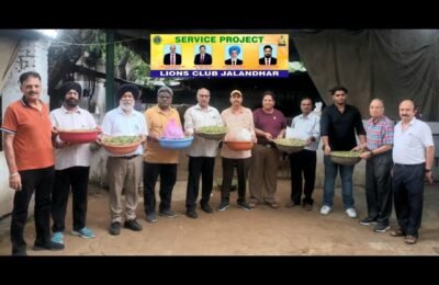लायंस क्लब जालंधर ने गुरुपुर्णिमा पर PFA गौशाला,पुलिस लाइन में गुड़, चारा डाला,बीमार पशुओं के इलाज के लिए दिया अंशदान*