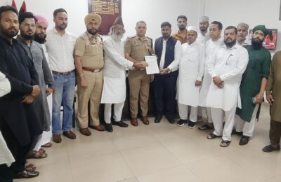 पैगंबर मोहम्मद साहब के अपमान के विरोध में मुस्लिम संगठन ने सौंपा ज्ञापन; पुलिस कमिश्नर से एफआईआर दर्ज करने की मांग