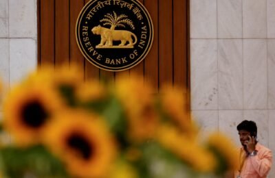 RBI का बड़ा फैसला  एजेंटों पर सख्ती, बदसलूकी की तो बैंक को देना होगा 250 प्रति घंटे का हर्जाना