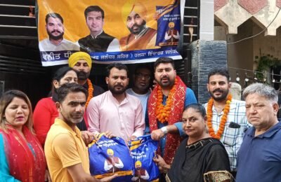 ਆਮ ਆਦਮੀ ਪਾਰਟੀ ਵੱਲੋਂ ਵਾਰਡ ਨੰਬਰ 82 ਵਿੱਚ ਰਾਸ਼ਨ ਵੰਡ, ਲੋਕਾਂ ਦੀ ਸੇਵਾ ਦਾ ਸਿਲਸਿਲਾ ਜਾਰੀ