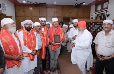 ਅੱਜ ਮੇਅਰ ਵਿਖੇ ਵਿਨੀਤ ਧੀਰ ਨਤਮਸਤਕ ਹੋਏ ਡੇਰਾ ਸੱਚ ਖੰਡ ਵਾਲ਼ਾ